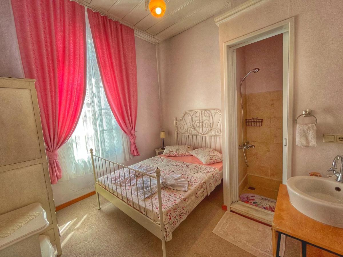 Eolya Konuk Evi Hotel Ayvalik Ngoại thất bức ảnh